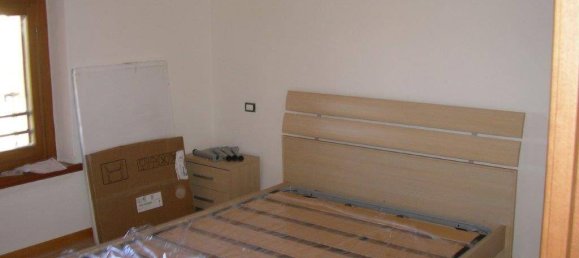 2 bedrooms Apartment in Udine, Italy No. 99460 10