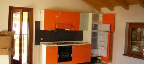 2 bedrooms Apartment in Udine, Italy No. 99460 5