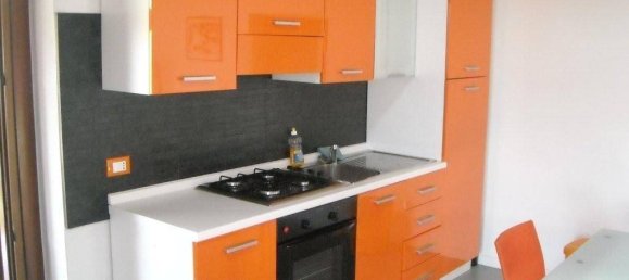 2 bedrooms Apartment in Udine, Italy No. 99460 2