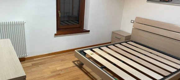 2 bedrooms Apartment in Udine, Italy No. 99460 3