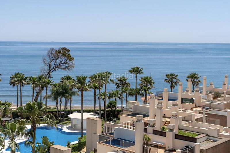 2 bedrooms Penthouse in Estepona, Spain No. 53051