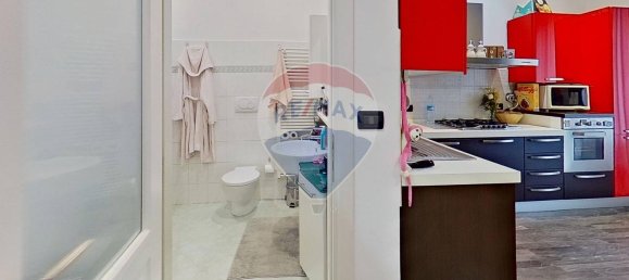 Квартира с 2 комнатами в Турин, Италия № 87510 12