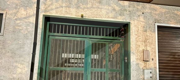 1 room Garage in Foggia, Italy No. 26118 2