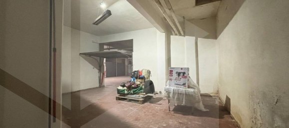 1 room Garage in Foggia, Italy No. 26118 6