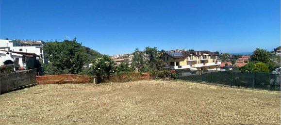  قطعة أرض في Pescara, Italy رقم 58574 14