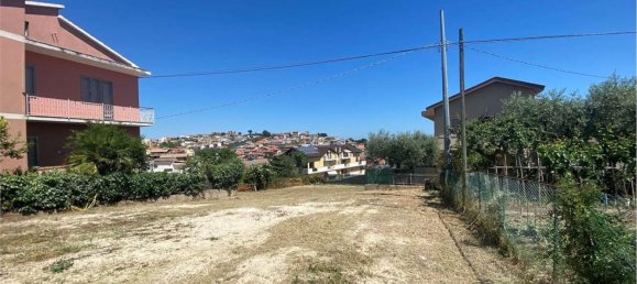  قطعة أرض في Pescara, Italy رقم 58574 3