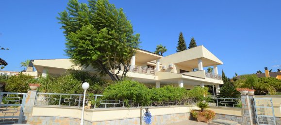 Villa de 7 dormitorios en La Zenia, Spain No. 1035 3