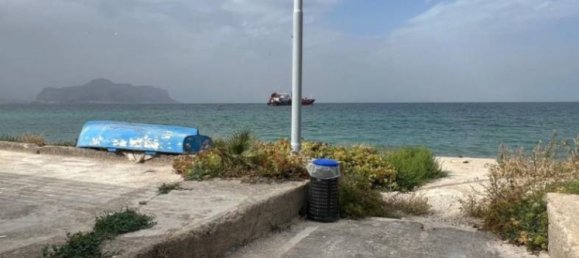 7 bedrooms Villa in Palermo, Italy No. 64921 31