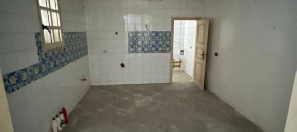 7 bedrooms Villa in Palermo, Italy No. 64921 25