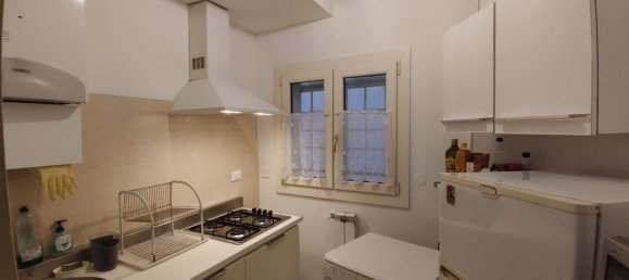 3 rooms Apartment in Padua, Italy No. 91559 3