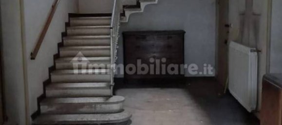 6 bedrooms Villa in Bagnolo San Vito, Italy No. 354855 2