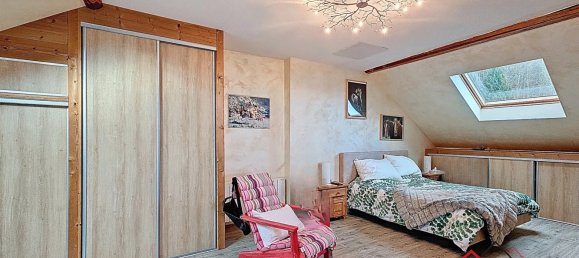 3 bedrooms Castles in Bonne, France No. 190826 13