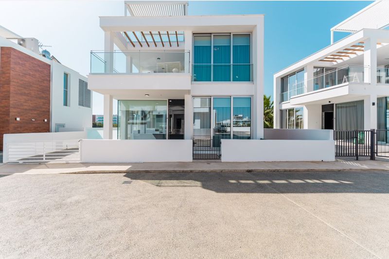4 Schlafzimmer Villa in Protaras, Cyprus, Nr. 9371