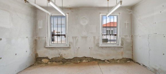 Casa de 7 habitaciónes en Schwechat, Austria No. 201687 6