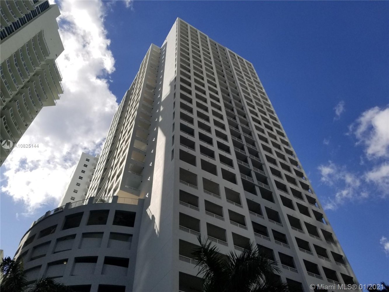 1 chambre propriété commerciale à vendre à Miami, Miami-Dade, Florida, USA № 613176