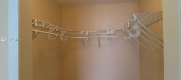 1 chambre propriété commerciale à vendre à Miami, Miami-Dade, Florida, USA № 613176 23