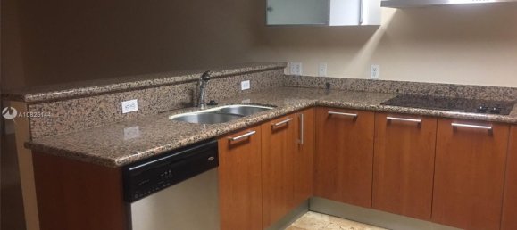 1 chambre propriété commerciale à vendre à Miami, Miami-Dade, Florida, USA № 613176 7