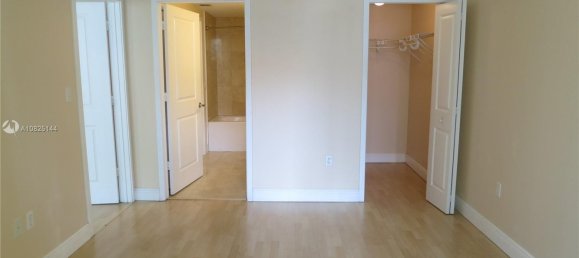 1 chambre propriété commerciale à vendre à Miami, Miami-Dade, Florida, USA № 613176 24