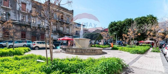 Квартира с 2 комнатами в Катания, Италия № 219093 22