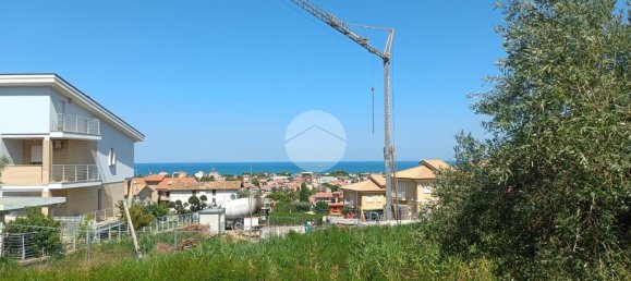 750m² Land in Tortoreto, Italy No. 273346 5