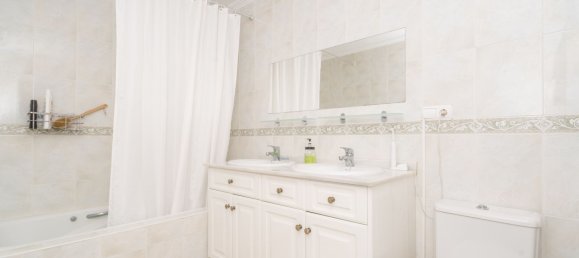 2 bedrooms Apartment in Estepona, Spain No. 148069 9