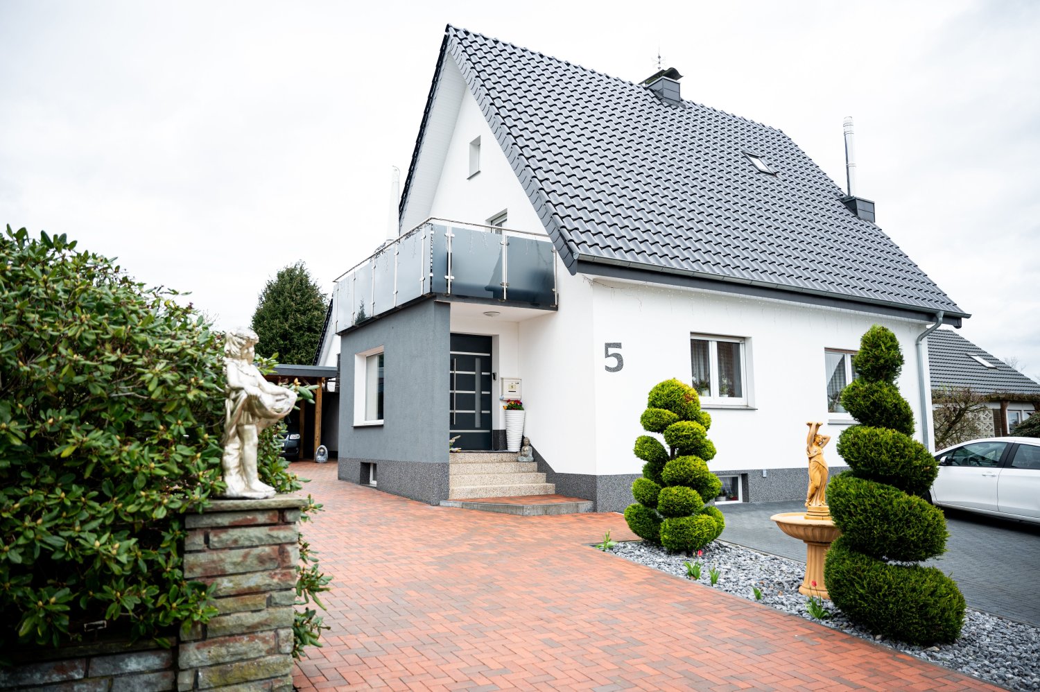 6 rooms House in Herford, Germany No. 182295
