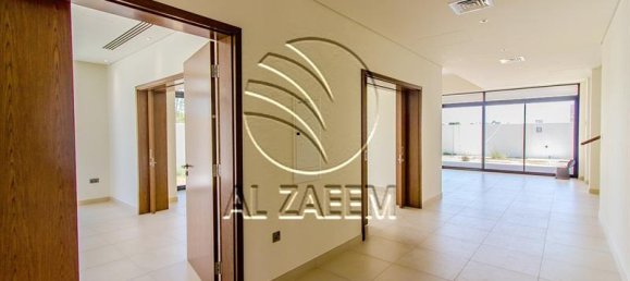 5 bedrooms Villa in Yas Island, UAE No. 29488 2