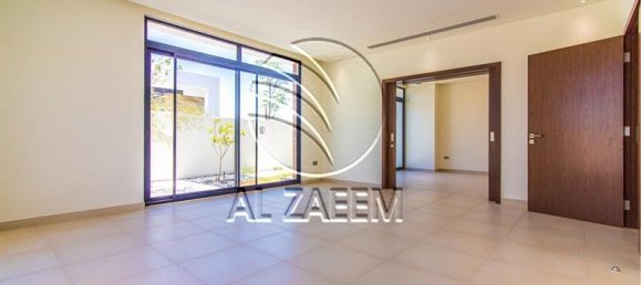 5 bedrooms Villa in Yas Island, UAE No. 29488 3