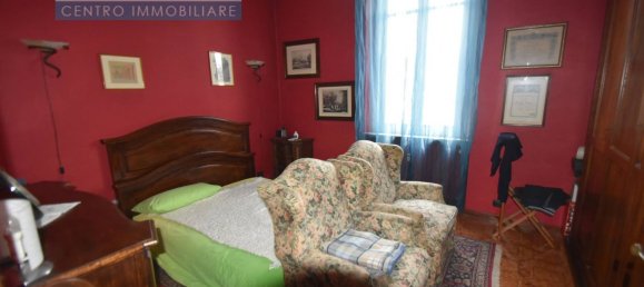 4 rooms Apartment in Vercelli, Italy No. 220709 2