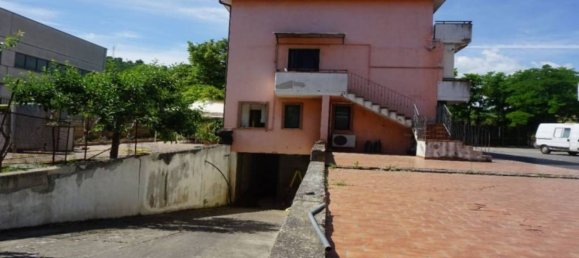 1200m² Warehouse in Venosa, Italy No. 340884 4