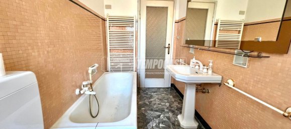 Apartamento de 5 habitaciónes en Brescia, Italy No. 151723 16