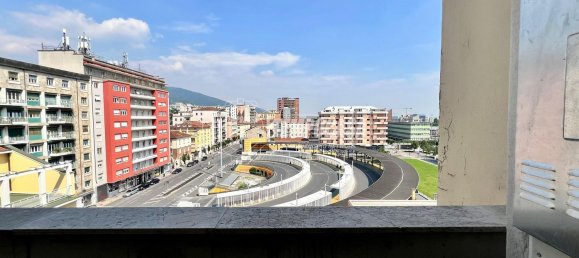 Apartamento de 5 habitaciónes en Brescia, Italy No. 151723 36