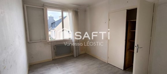 Casa de 3 dormitorios en Guilers, France No. 327073 6