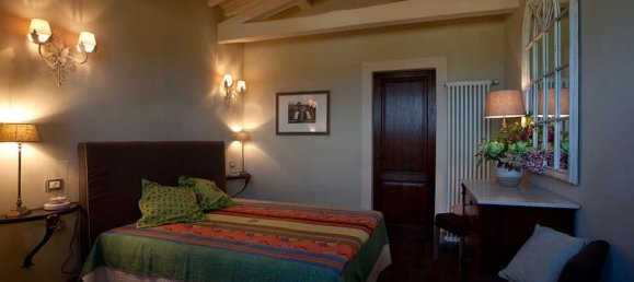 10 rooms Villa in Cortona, Italy No. 53549 2