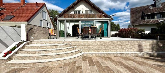 5 bedrooms Townhouse in Dusseldorf, Germany No. 296583 2