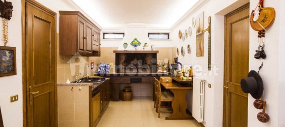 4 Schlafzimmer Villa in Velletri, Italy, Nr. 335888 19