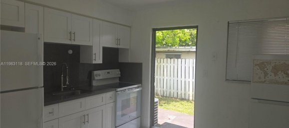 2 dormitorios villa en alquiler en Miami, Miami-Dade, Florida, USA № 614936 11