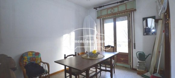 6 rooms Apartment in Lucca, Italy No. 146184 4