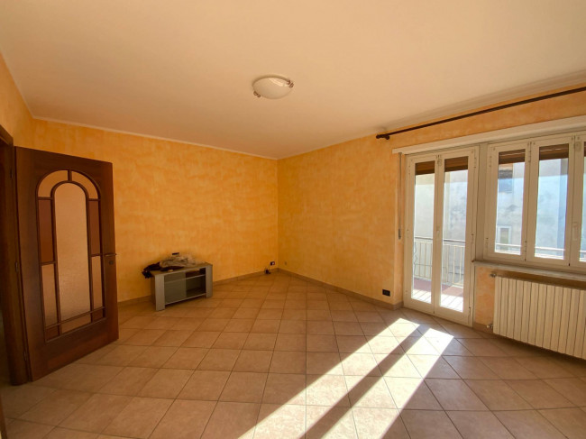 Apartamento T2 em Corio, Italy N.º 165995
