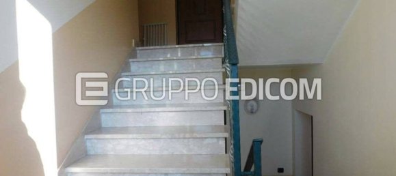 Apartamento de 6 dormitorios en Crotone, Italy No. 359194 3