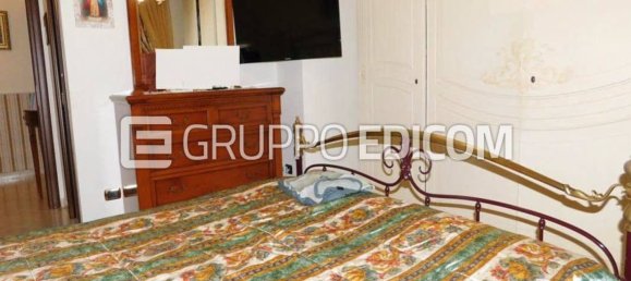 Apartamento de 6 dormitorios en Crotone, Italy No. 359194 27