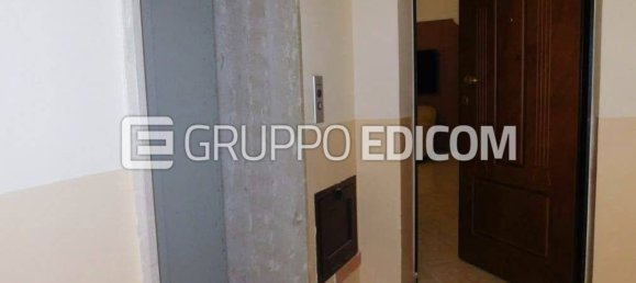 Apartamento de 6 dormitorios en Crotone, Italy No. 359194 4