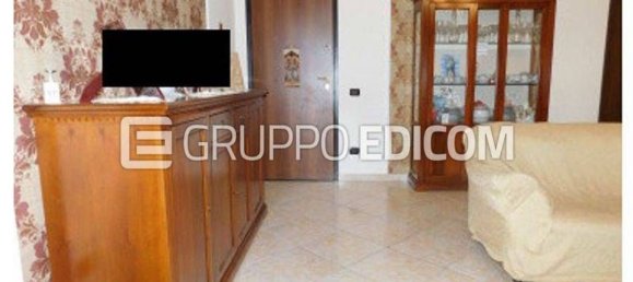 Apartamento de 6 dormitorios en Crotone, Italy No. 359194 5