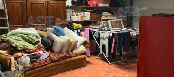 8 rooms Apartment in Rome, Italy No. 17012 4