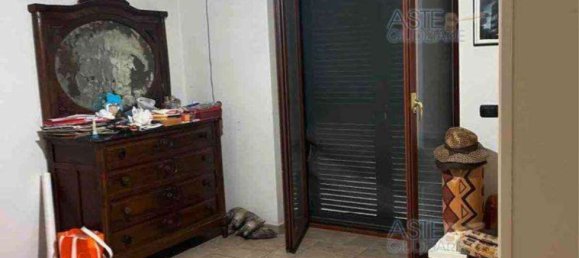 8 rooms Apartment in Rome, Italy No. 17012 14