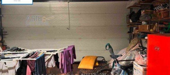 8 rooms Apartment in Rome, Italy No. 17012 3