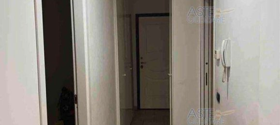 8 rooms Apartment in Rome, Italy No. 17012 17