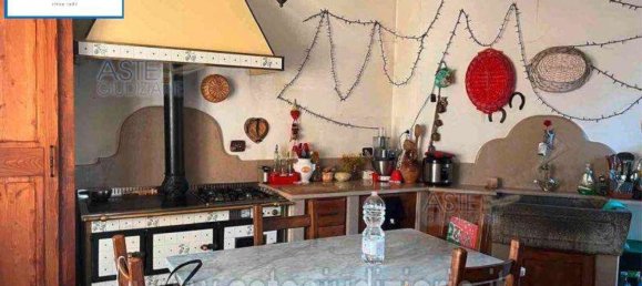 8 rooms Apartment in Rome, Italy No. 17012 2