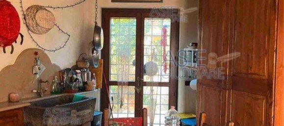 8 rooms Apartment in Rome, Italy No. 17012 12