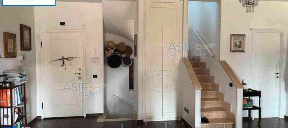 8 rooms Apartment in Rome, Italy No. 17012 20